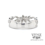 Floral pierced 14kw gold and diamond ring bottom