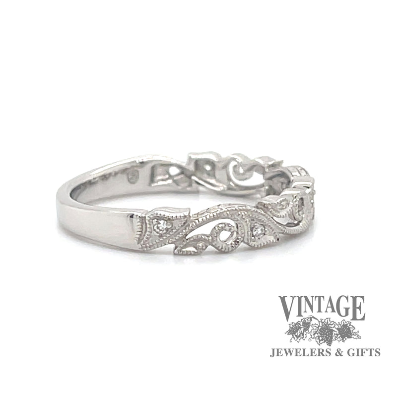 Filigree scroll platinum and diamond ring side