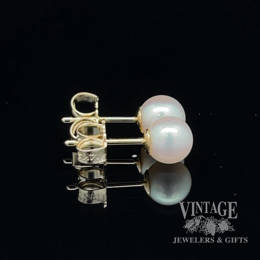 5.5 mm Pink rose pearl 14k gold stud earrings side