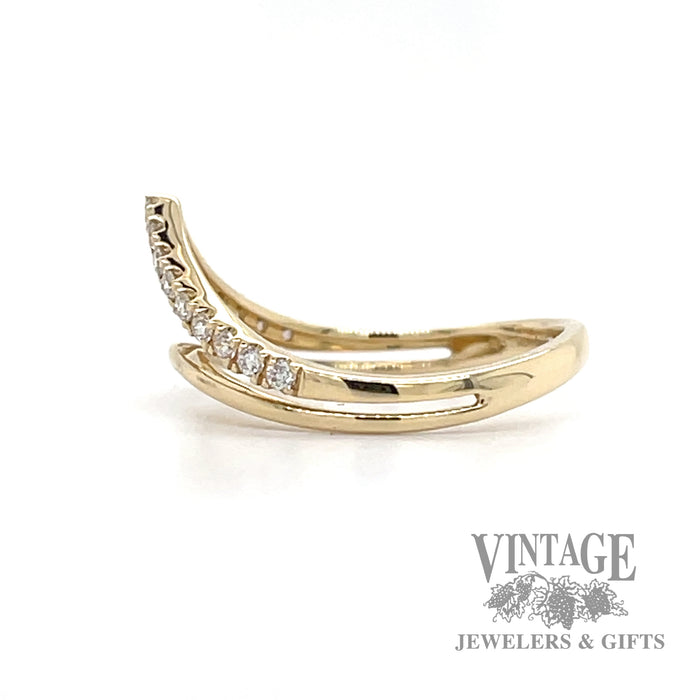 Chevron 14ky gold and diamond ring side