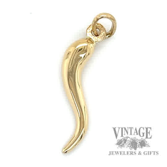  Italian Horn 14kt yellow gold pendant