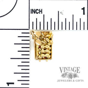 Harvest Wagon 17k gold pendant size and  scale