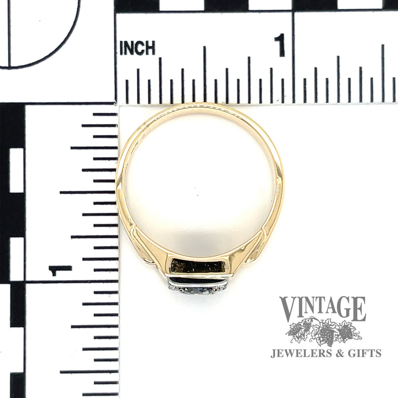 1.6 carat royal blue natural sapphire 14ky gold ring scale