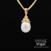 14k twisted teardrop pearl pendant front