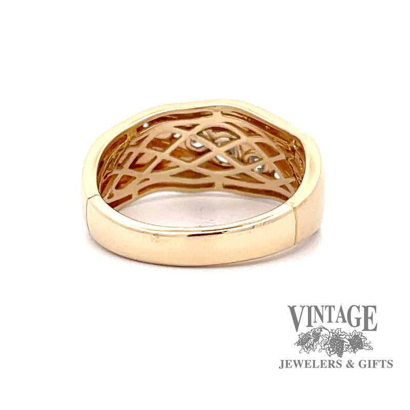 Torn diamond 14ky gold ring bottom