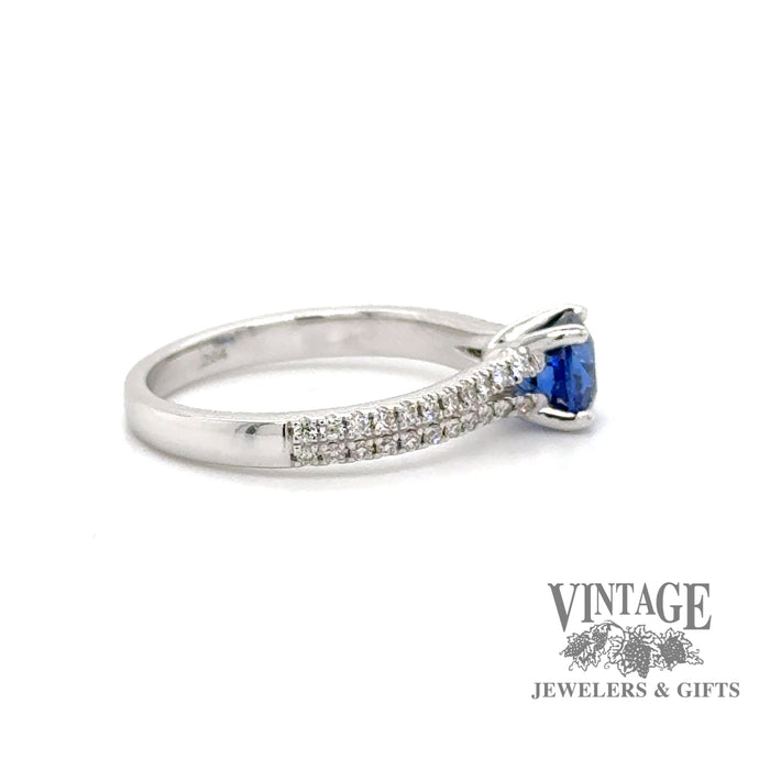 Blue sapphire and diamond 14kw gold ring side