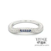 Curved 14kw gold sapphire hand engraved ring