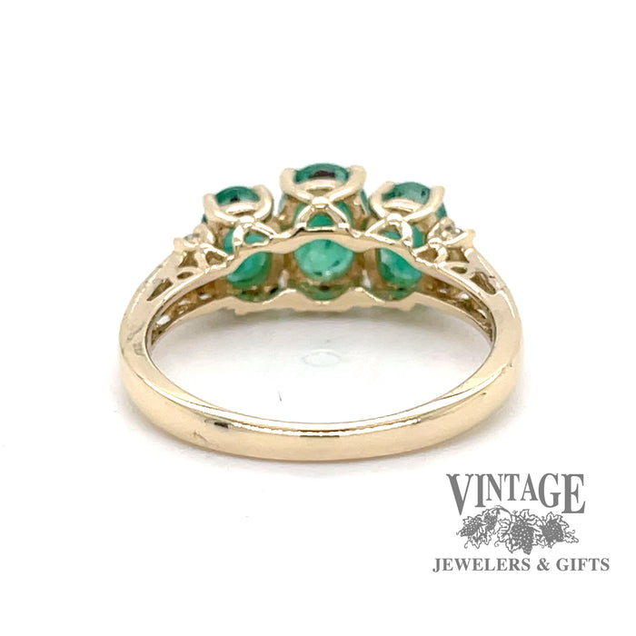 Three stone emerald and diamond 14ky ring bottom