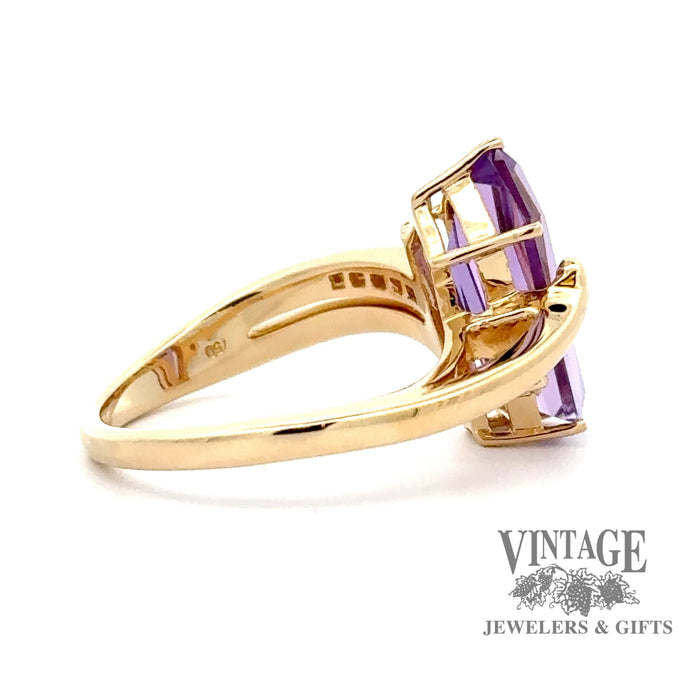 18 karat yellow gold coffin cut amethyst and diamond ring, side view
