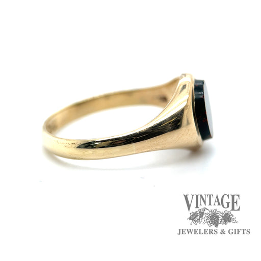 Vintage Bloodstone Slice Ring in 9k Yellow Gold SIDE