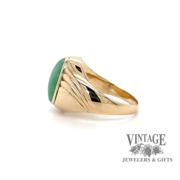 Jadeite Saddle Ring in 14k SIDE