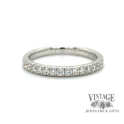 Diamond pave 14kw gold ring
