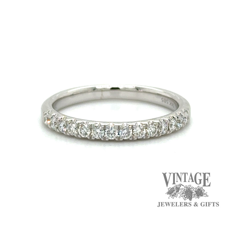 Diamond pave 14kw gold ring