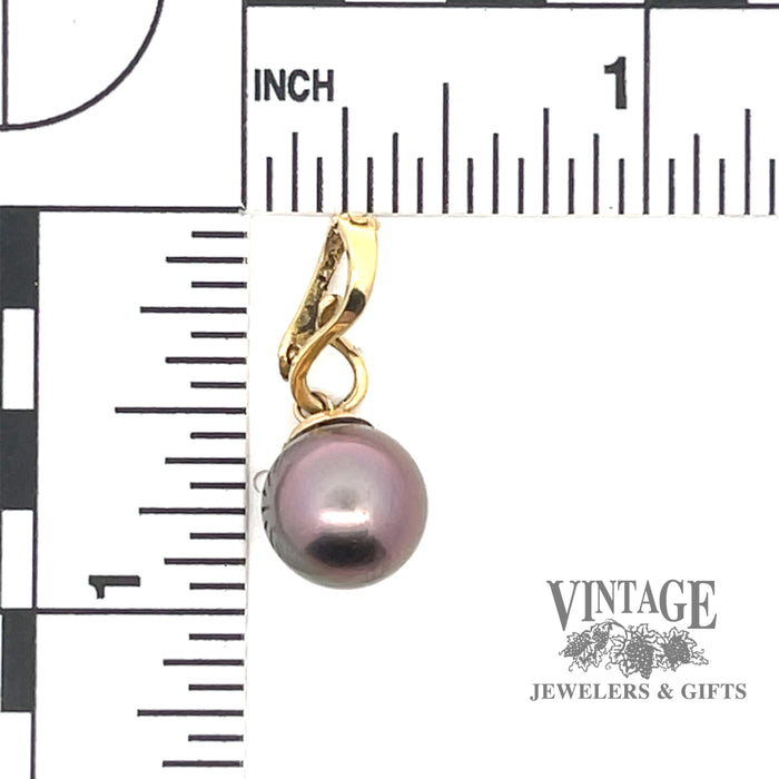 14k hinged pendant with purple/grey pearl scale