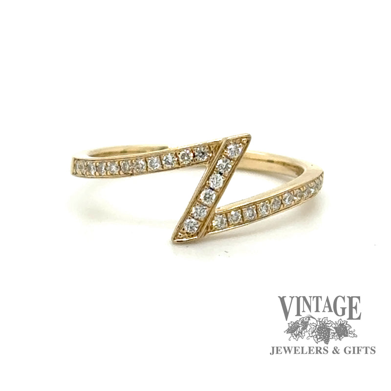 Zigzag natural diamond 14ky gold ring