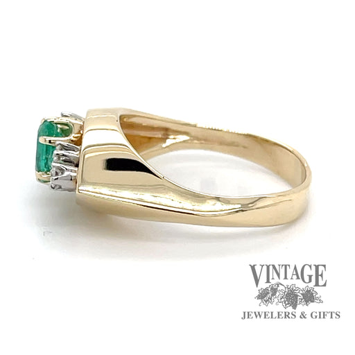 Oval emerald and diamond 14ky gold ring side