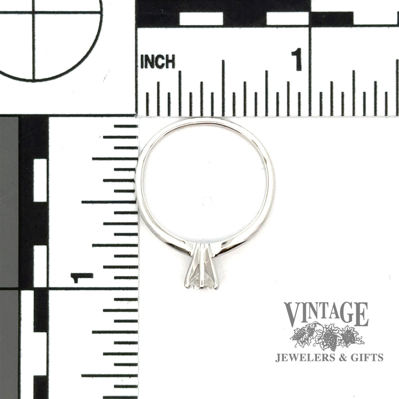 14kw gold .38ct natural diamond solitaire ring with scale