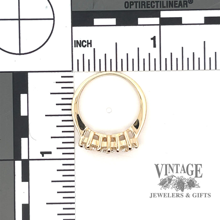 1.32 CTW natural diamond three stone 14ky gold ring scale