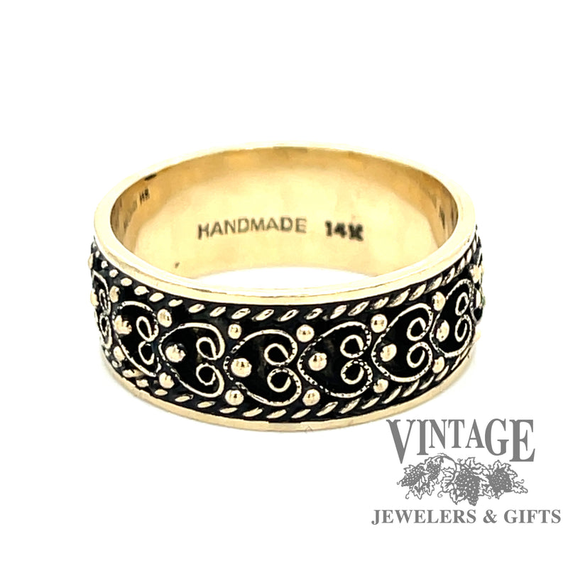 14 karat yellow gold estate antiqued filigree band ring *Appears darker in photo*