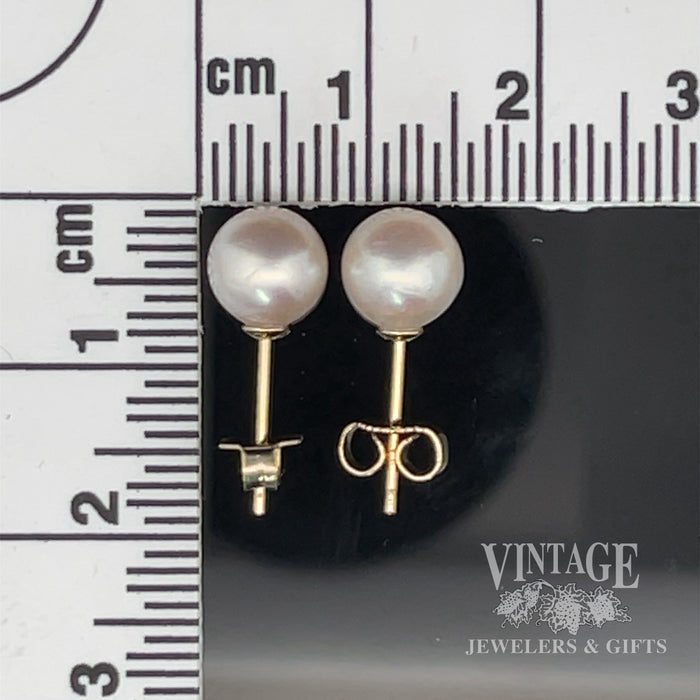 7 mm akoya pear 14ky gold stud earrings scale