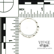 Floral pierced 14kw gold and diamond ring scale