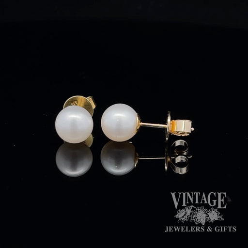7 mm 14k gold akoya white pearl stud earrings