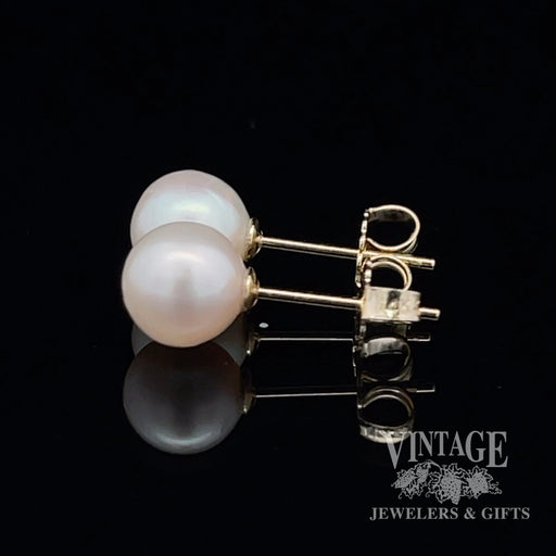 7 mm akoya pear 14ky gold stud earrings side