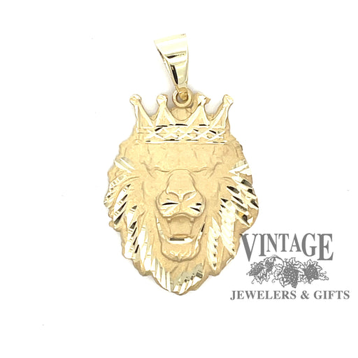 10 karat yellow gold lion with crown pendant 