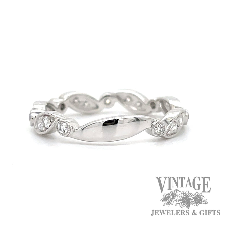 Marquise/round 14kw gold and diamond ring band bottom