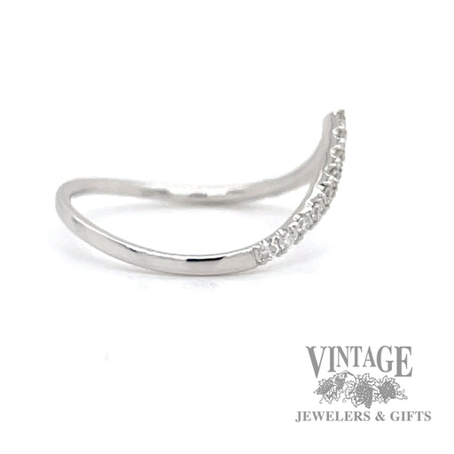 Chevron shaped 14k white gold and diamond ring side