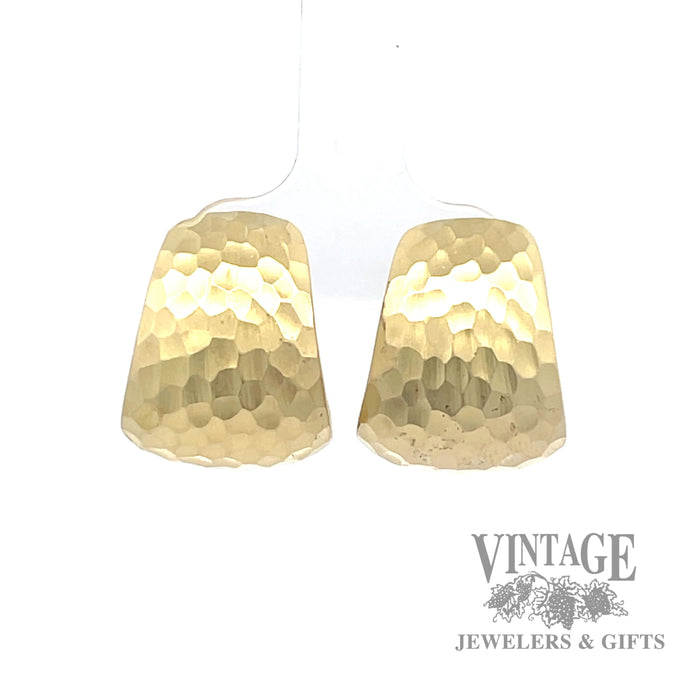 FaCadoro 18 karat gold hammered huggie earrings