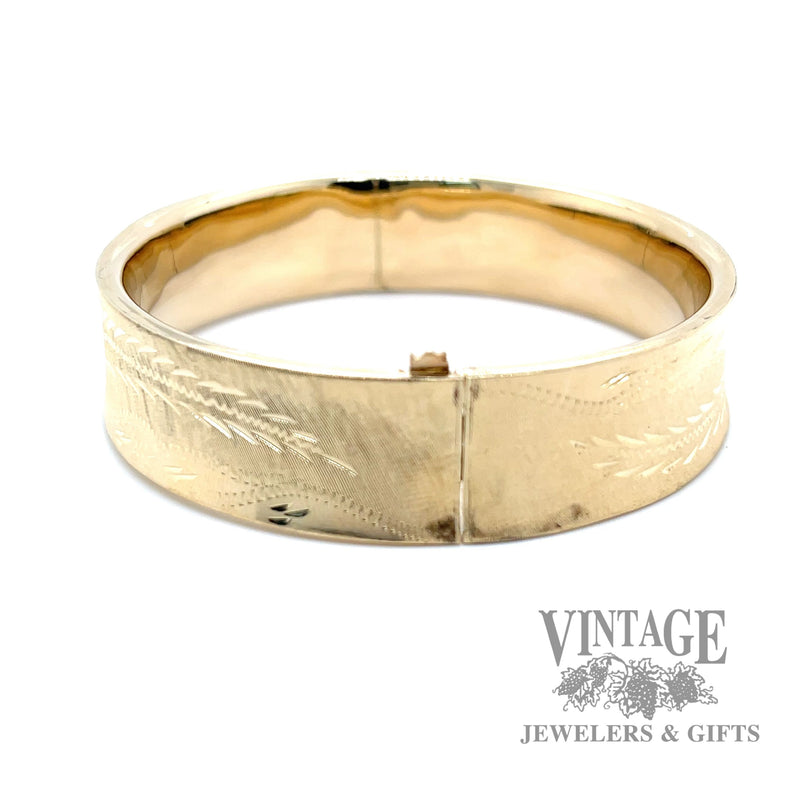 Etched filigree 14k yellow gold bracelet side