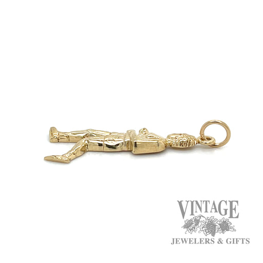 Runner 14k yellow gold charm side