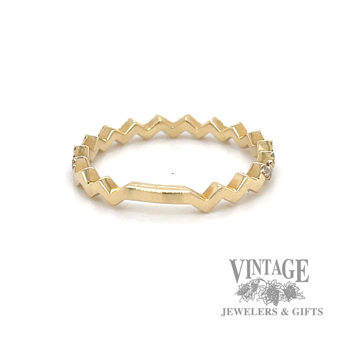 Zigzag 14k gold and diamond ring bottom