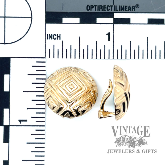 14k yellow gold round earrings with layered box design scale