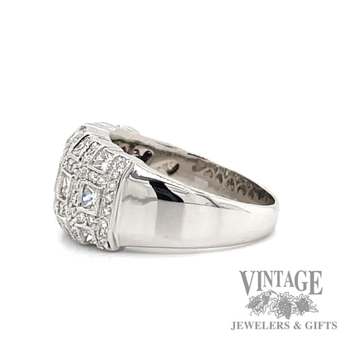 14k white gold ring with diamond front side