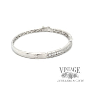 1.8ctw diamond 14k white gold hinged bangle bracelet side