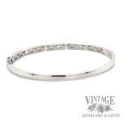 1.8ctw diamond 14k white gold hinged bangle bracelet back