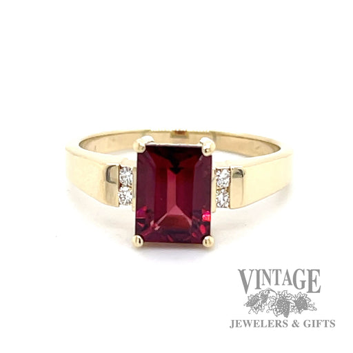 1.5ct garnet with diamond accents in 14k yellow gold ring