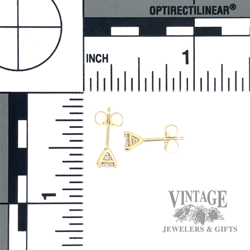 .875 ctw natural diamond 14k gold stud earrings scale