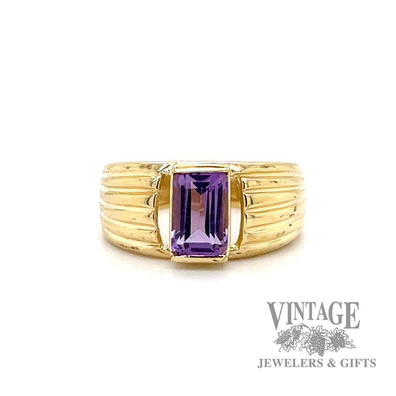 Baguette amethyst 18k gold solitaire ring