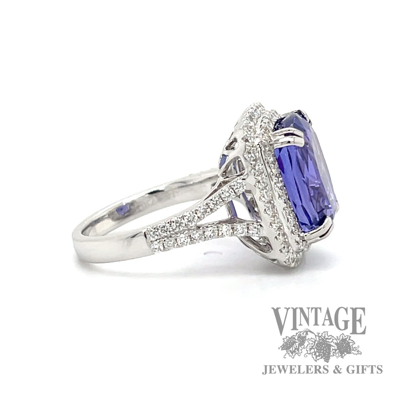 White gold tanzanite diamond ring side2