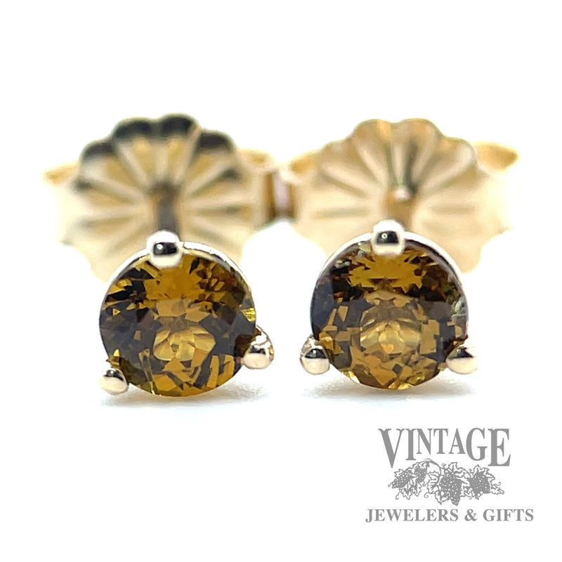 Mali Garnet 14k yellow gold martini stud earrings macro