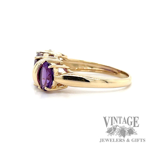 Amethyst three stone east-west 14k gold ring side1