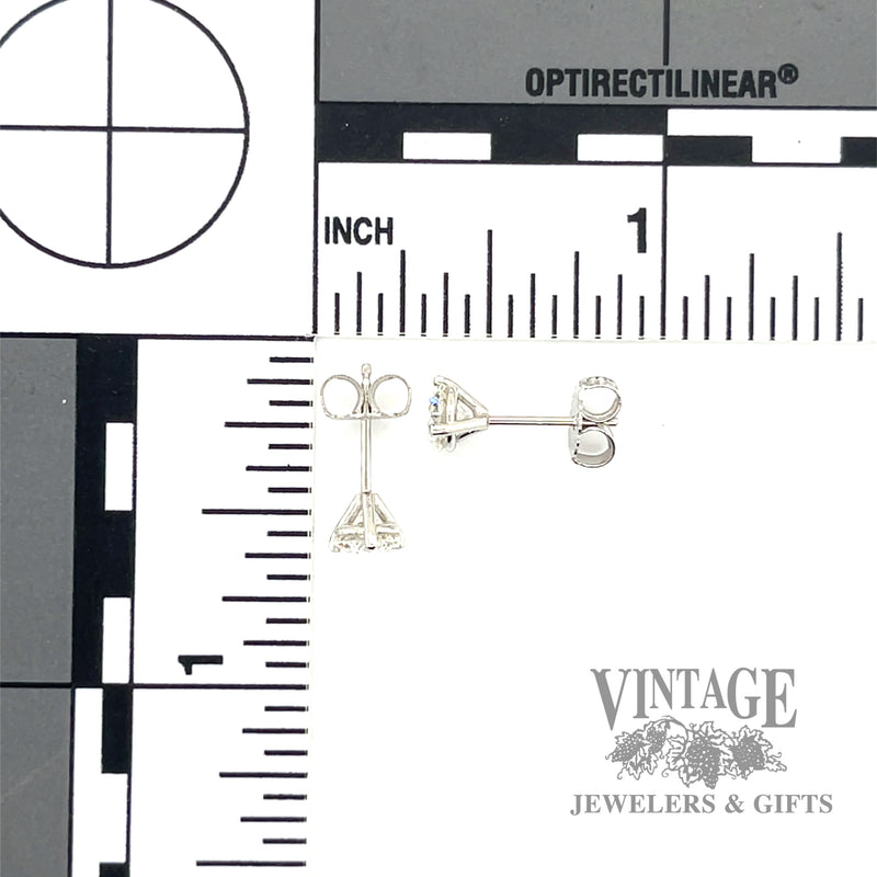 1.01 ctw natural diamond platinum stud earrings scale