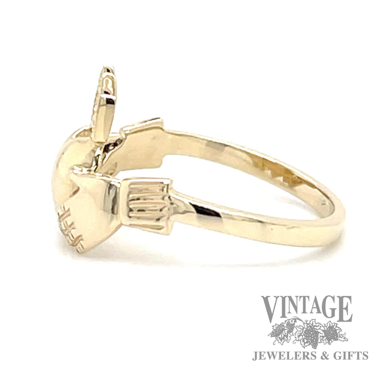 Claddagh 14k gold ring band