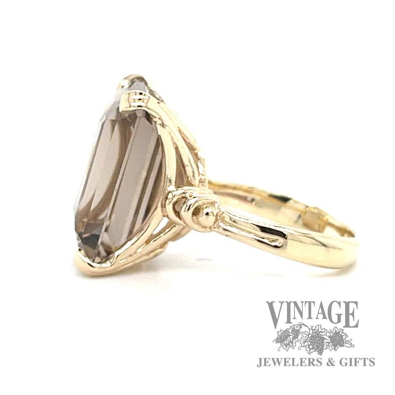 Honey quartz 14k gold cocktail ring side1