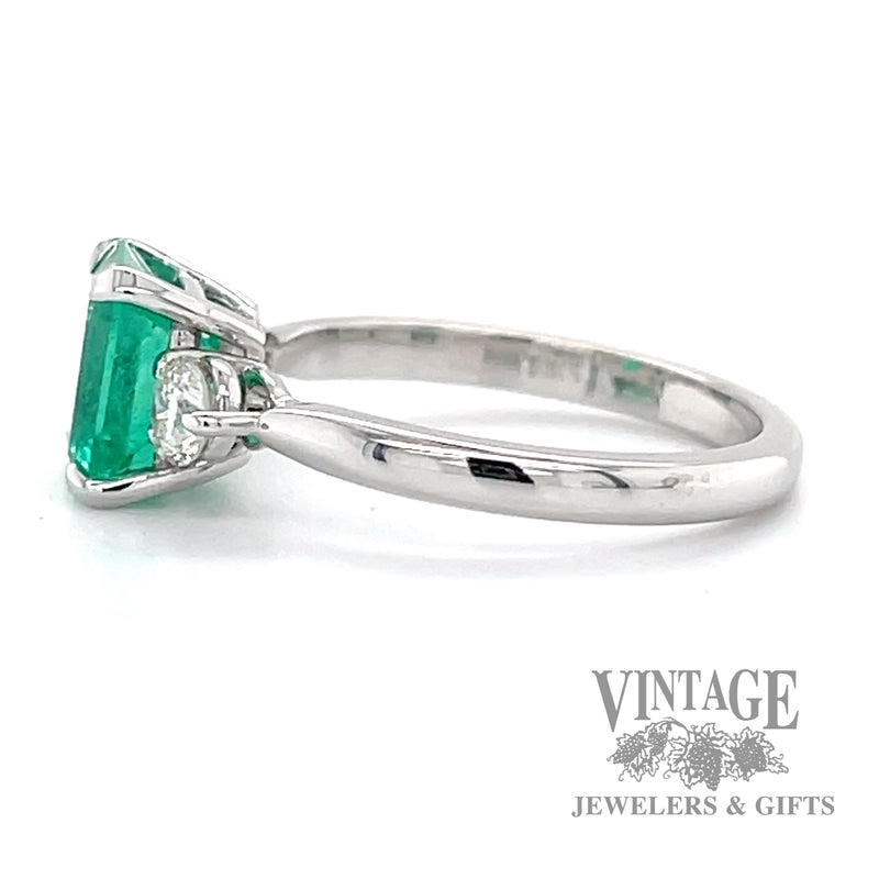 1.84 ct Colombian natural emerald and diamond 14kw gold ring.