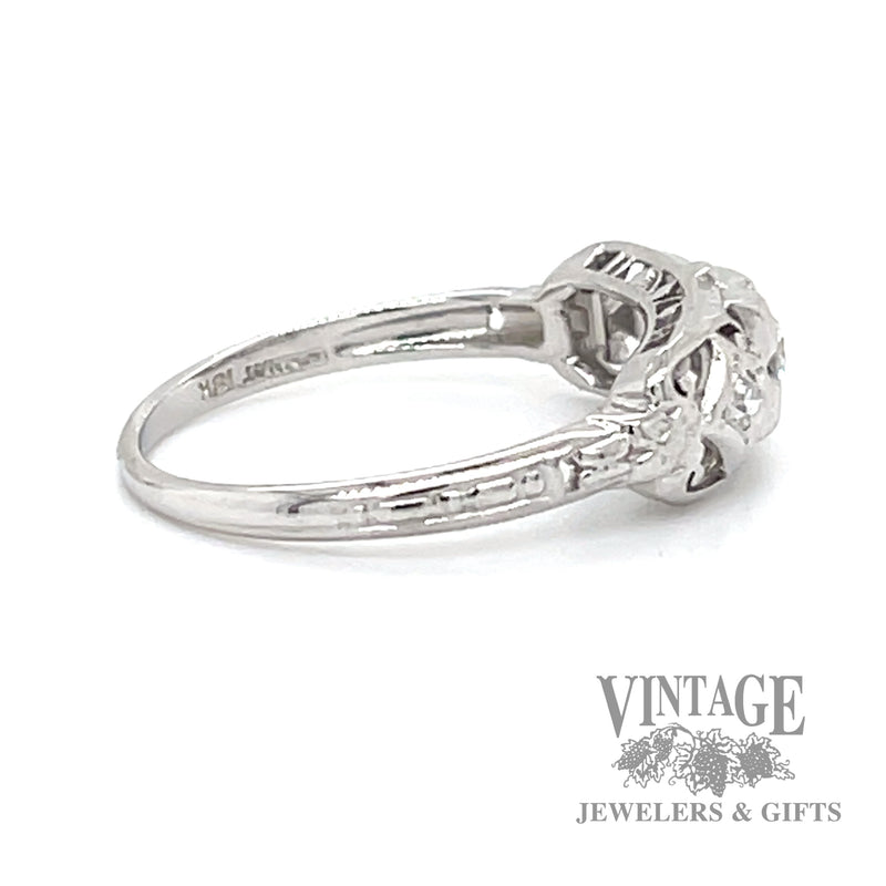 Vintage 18k white gold natural diamond ring side2