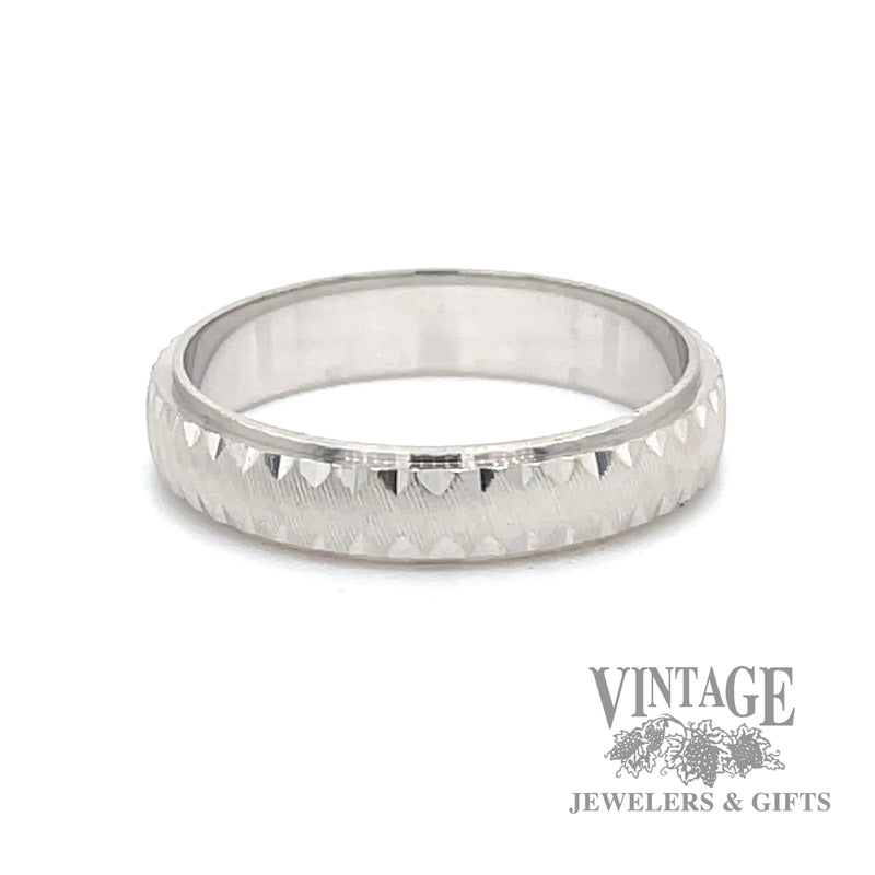 Diamond faceted 14k white gold ring band